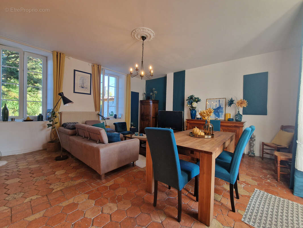 Maison à FOUQUEBRUNE