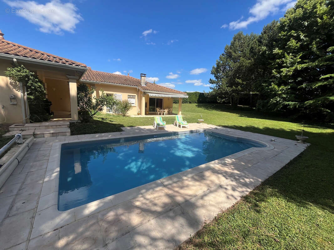 Maison à LACHASSAGNE