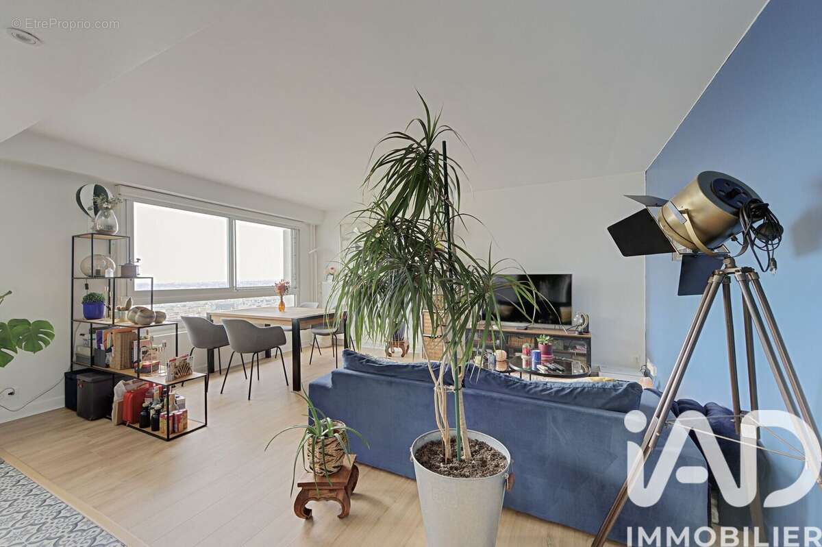Photo 3 - Appartement à COURBEVOIE
