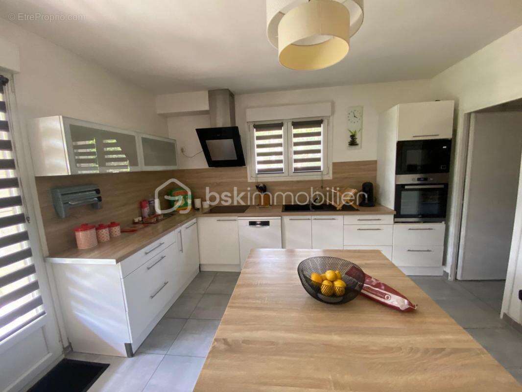 Maison - 5 pièces - 163m2 - photo 4