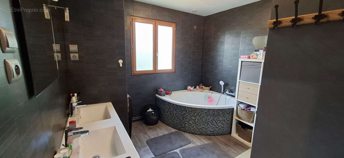 Maison à SAINTE-GENEVIEVE