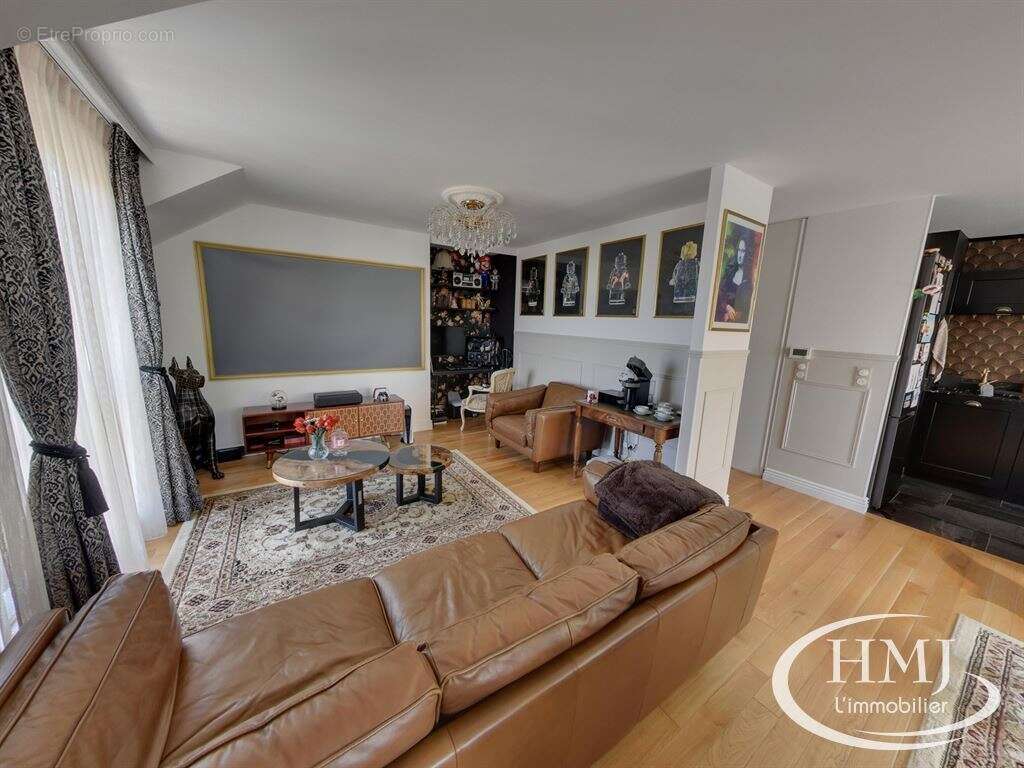 Appartement à LISSES