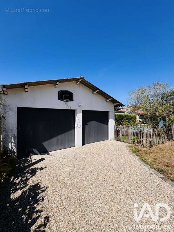 Maison 88 m² à Ambares-Et-Lagrave  - photo 9