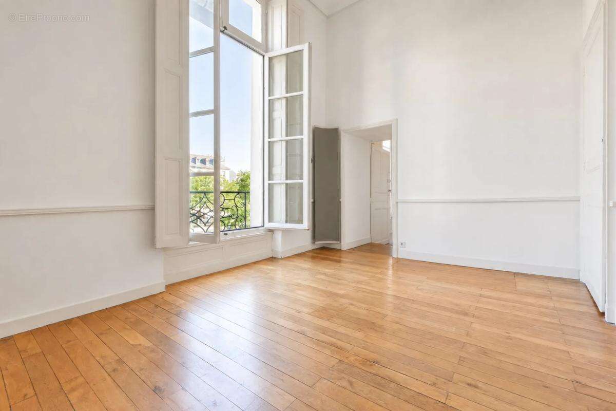 Appartement T4 spacieux avec 2 chambres - 127 m² - Nantes centre - photo 10
