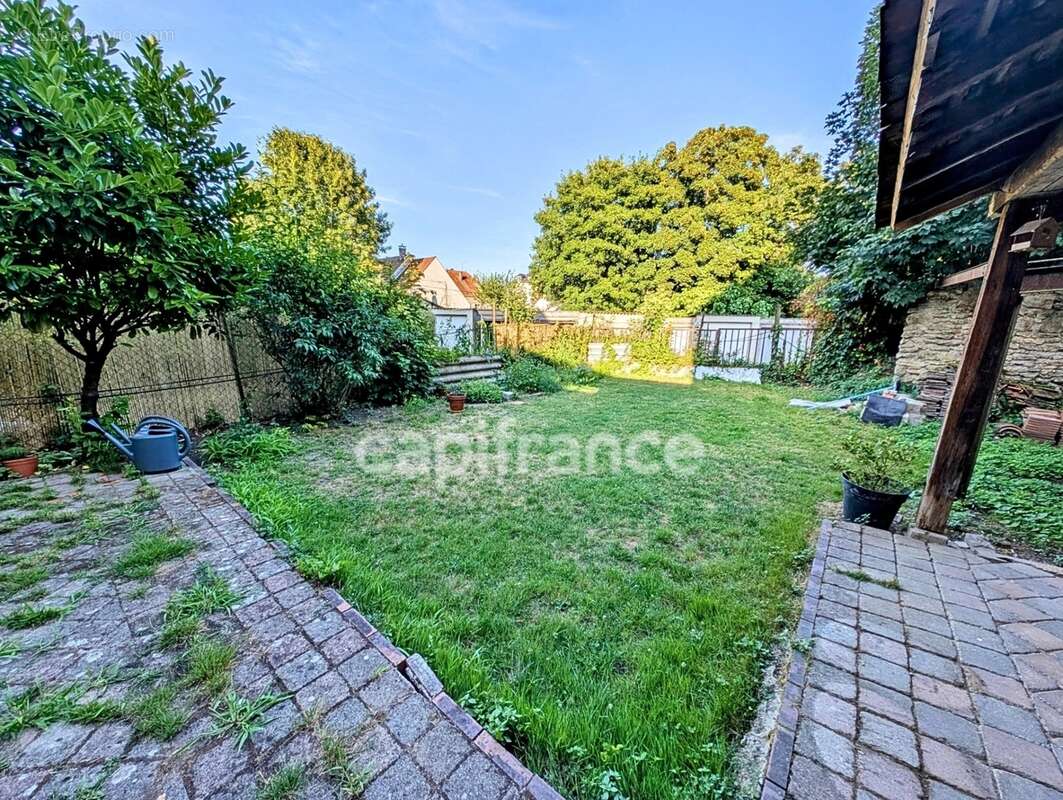 F3 de 72 m² à Corbeil-Essonnes, balcon, cave, RER D - photo 6