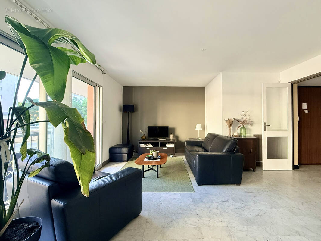 Appartement à MARSEILLE-9E