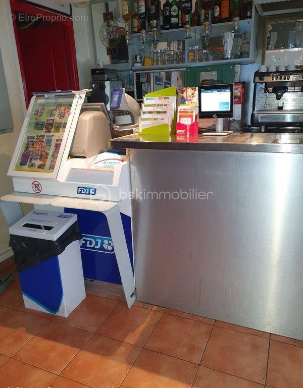 Commerce à PARIS-18E