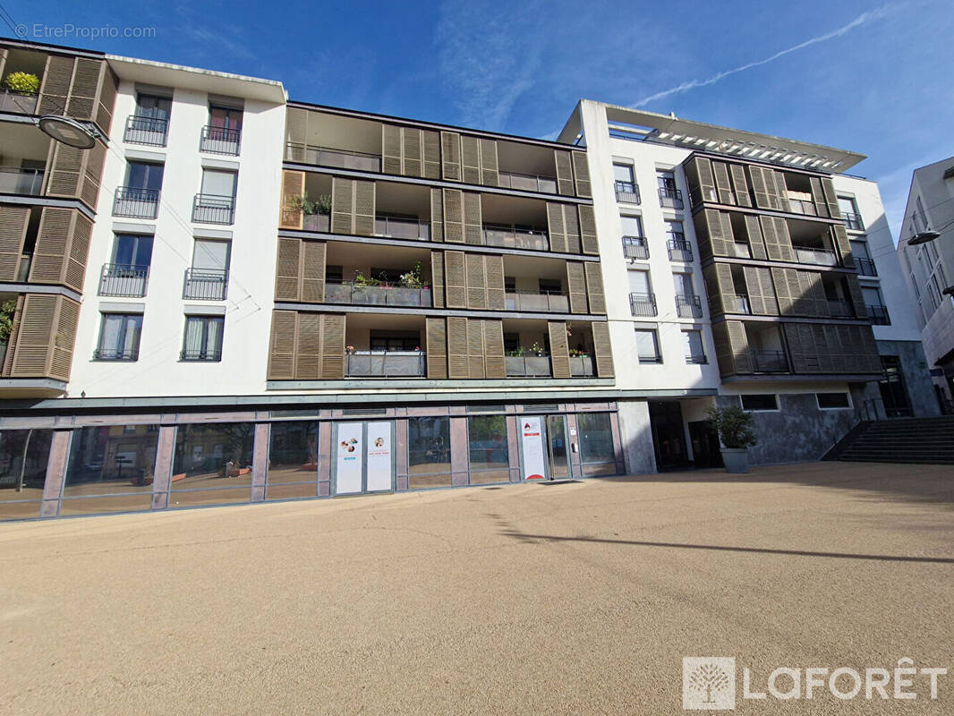 Appartement à OULLINS