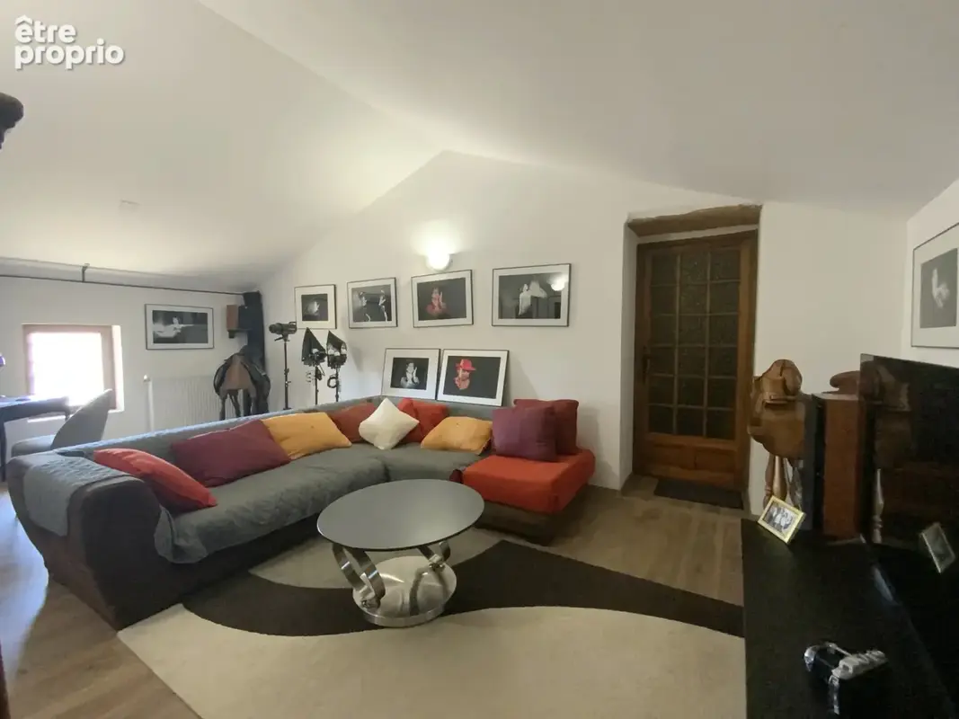 Maison de charme en pierre  en plein coeur de village. - photo 20