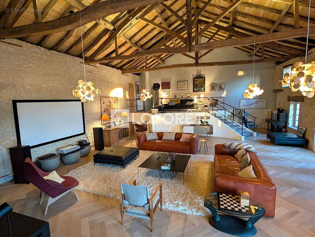 Maison à CASTELNAU-D&#039;AUZAN