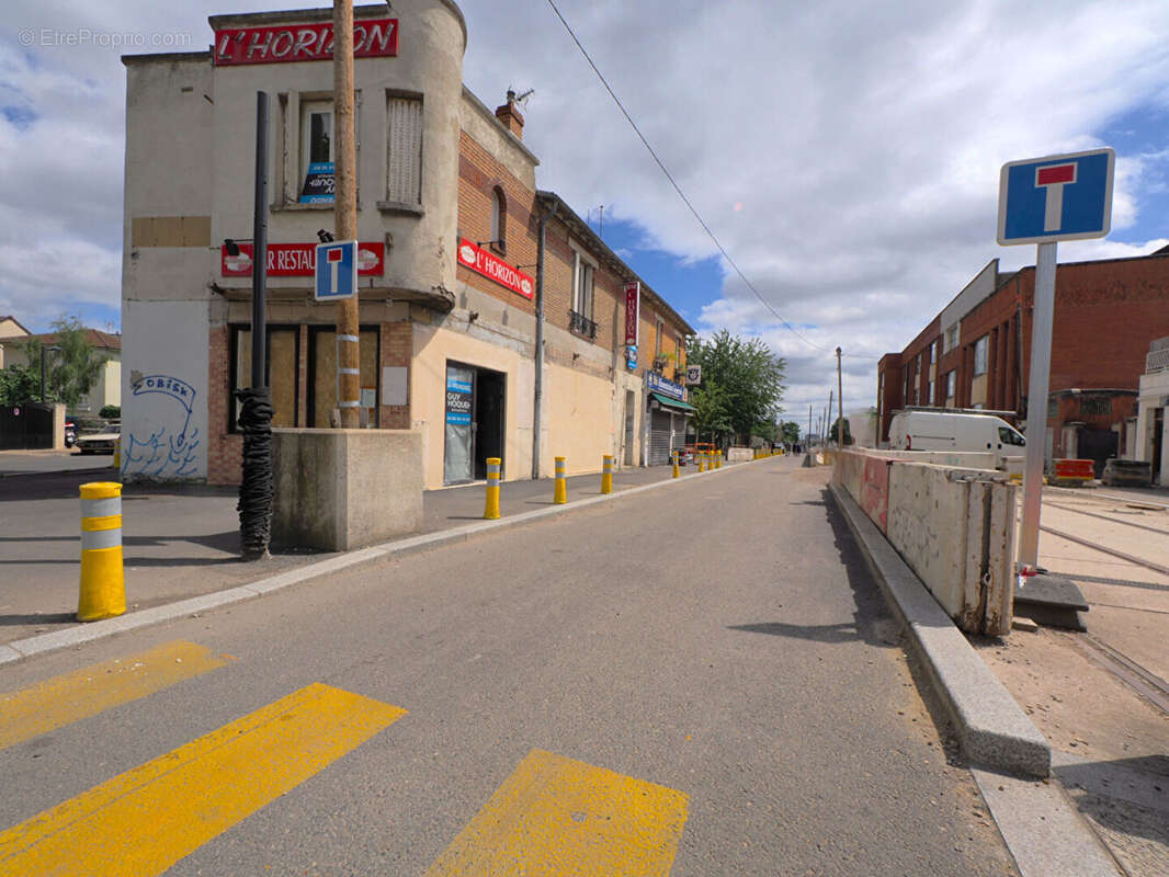 Commerce à ROMAINVILLE
