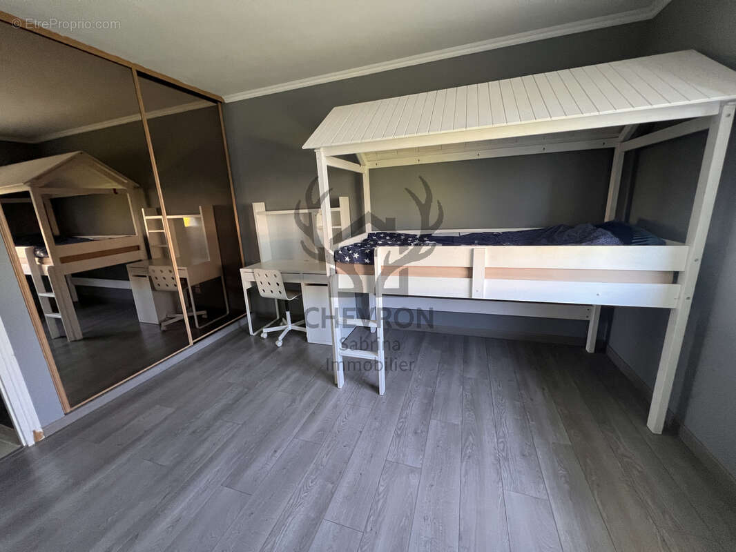 Maison à PRIX-LES-MEZIERES