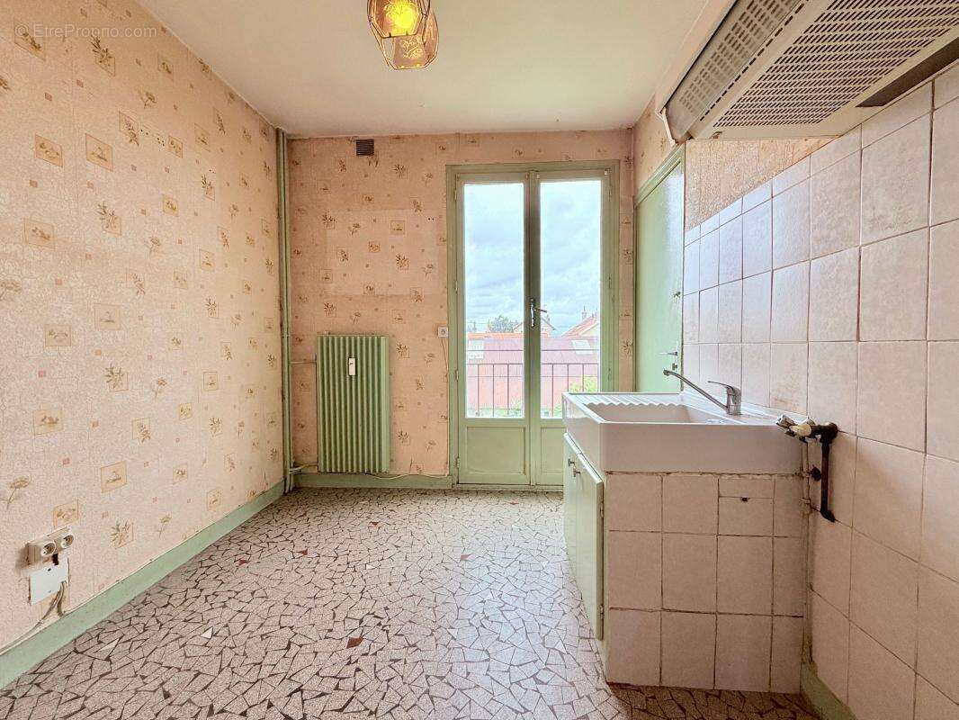 Appartement à CHENOVE