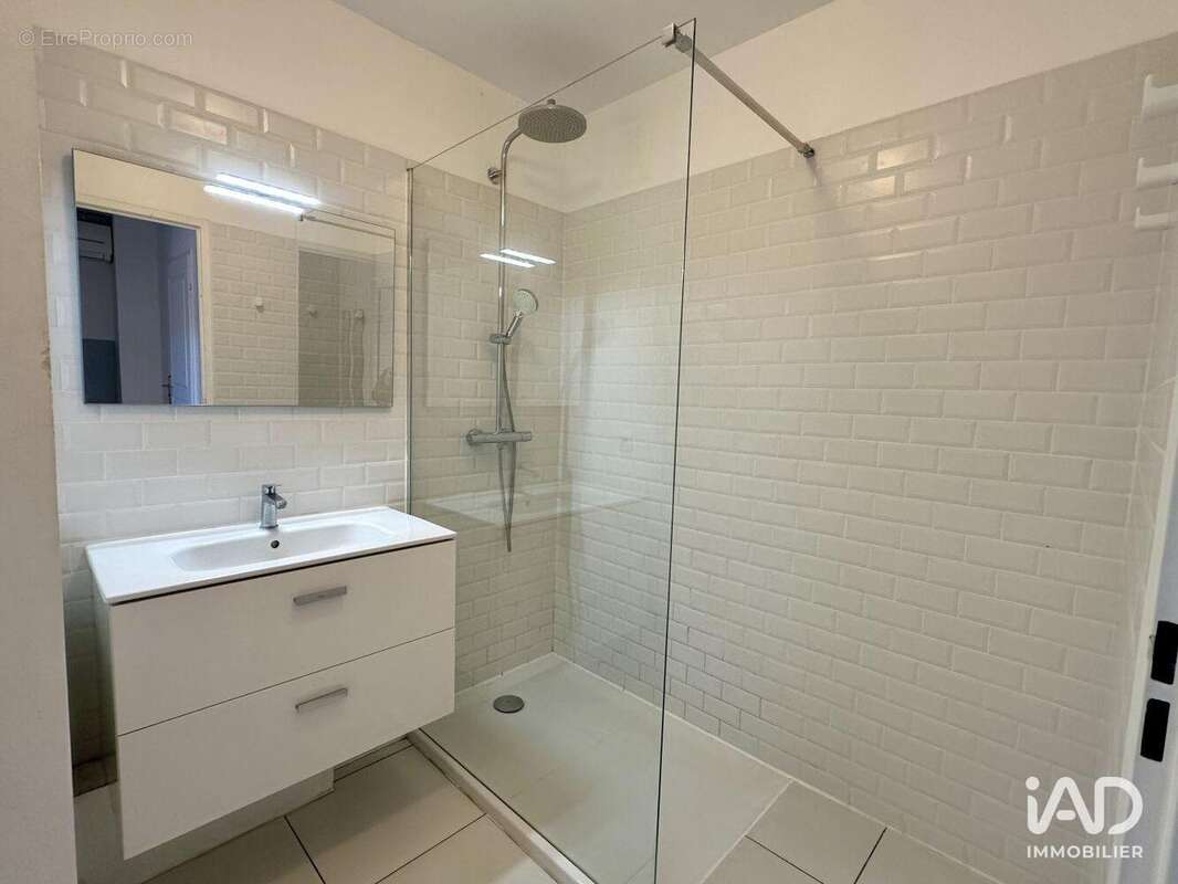 Photo 9 - Maison à SAINT-CLEMENT-DE-RIVIERE