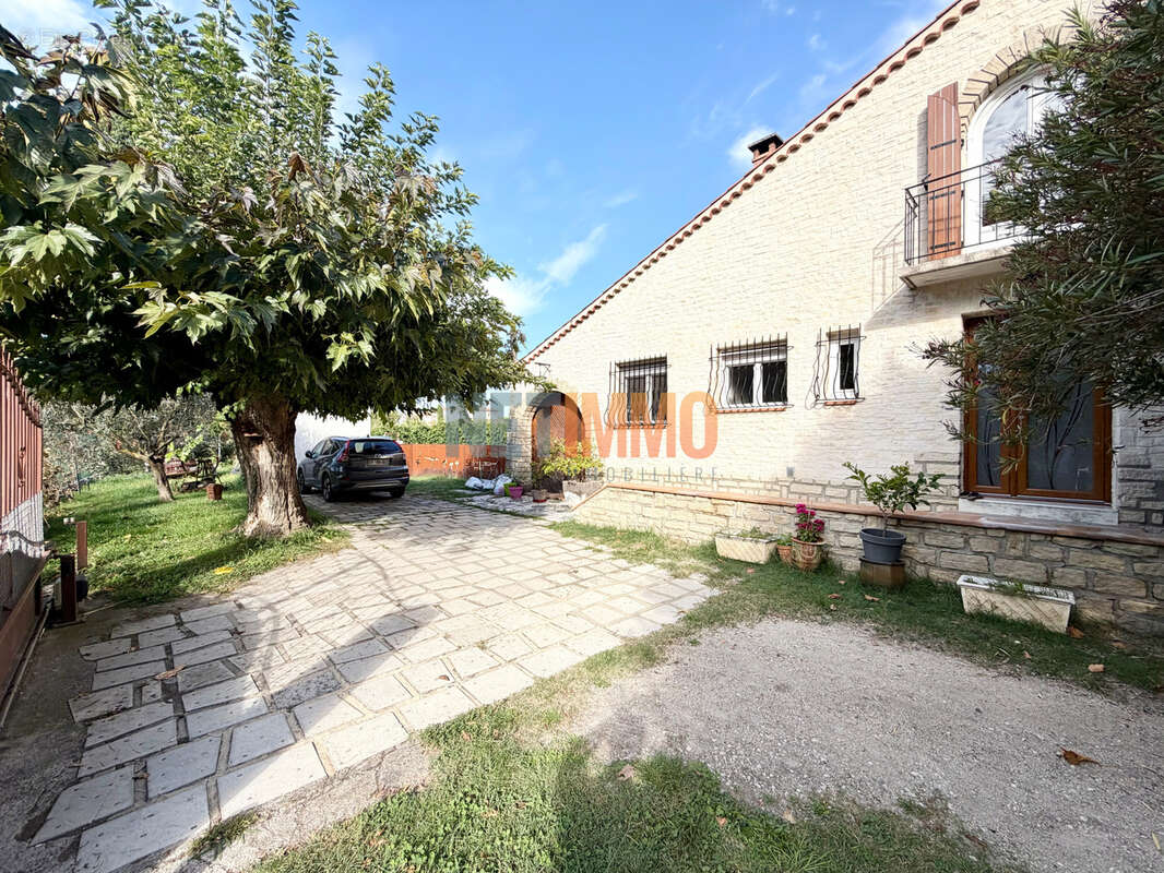 Maison à BARBENTANE