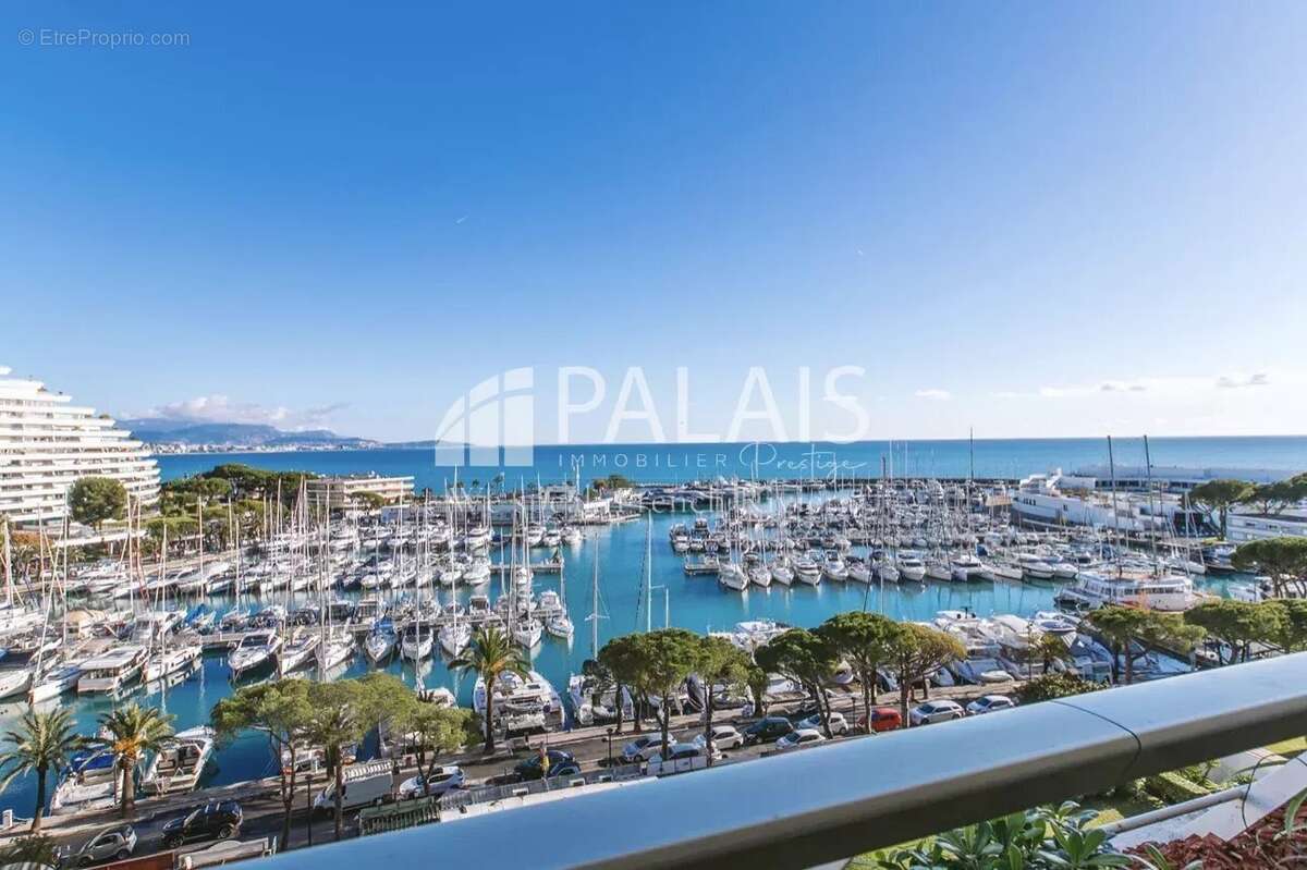 Appartement à VILLENEUVE-LOUBET