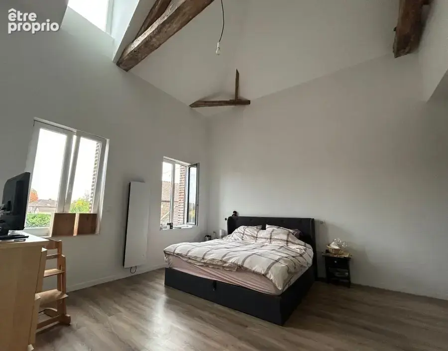 Maison de style Bourgeoise entièrement rénovée située au coeur du village !! Prix NEGOCIABLE ! - photo 14