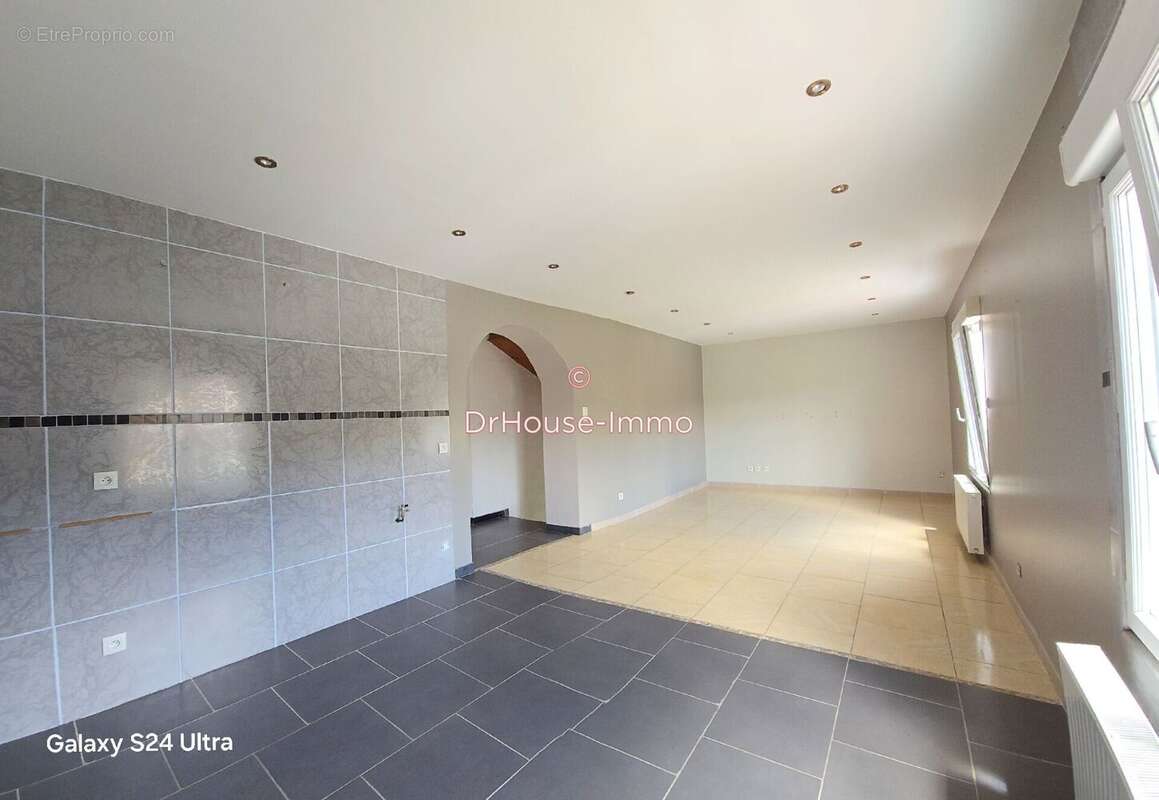 Appartement à UNIEUX