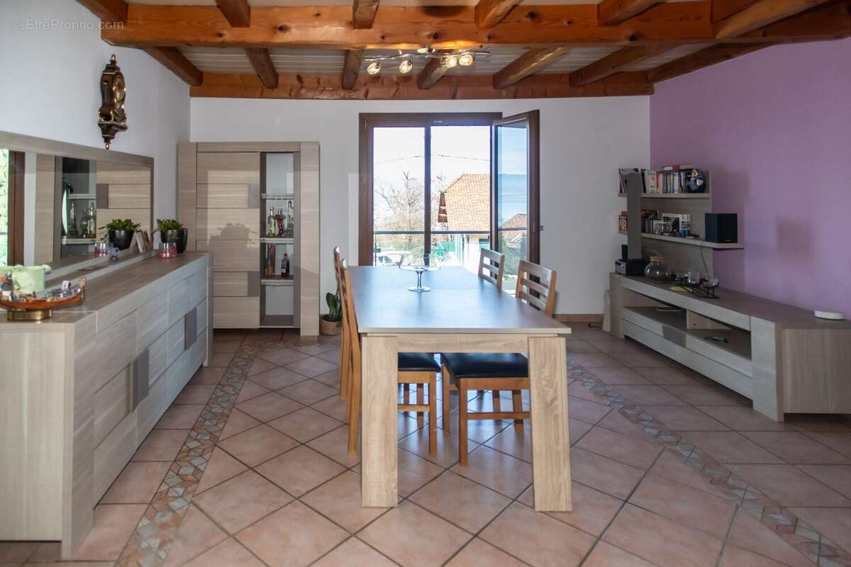 Maison à LUGRIN