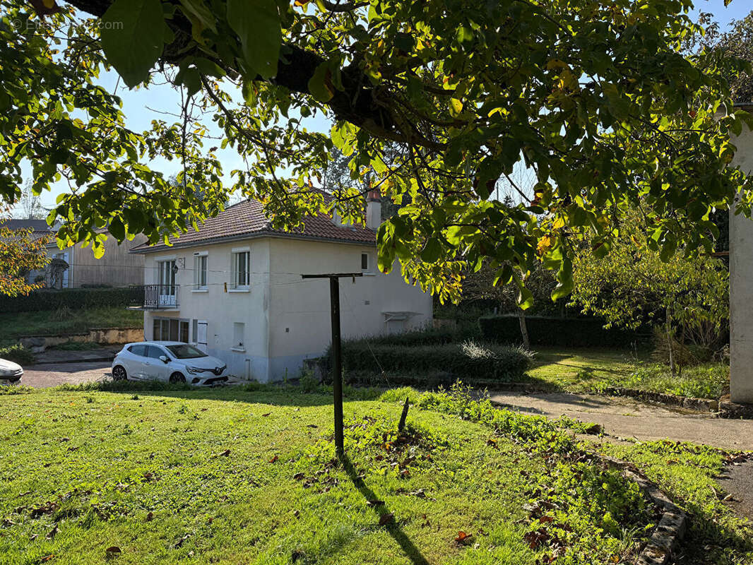 Maison à VOUNEUIL-SOUS-BIARD