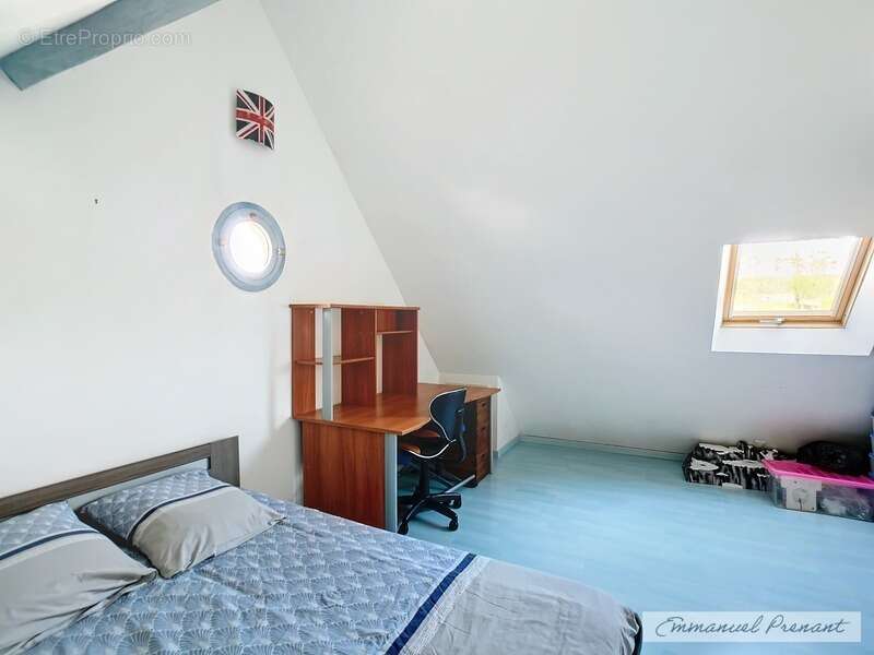 Dpt Loir et Cher (41), à vendre CELLE maison P10 de 210 m² - Terrain de 1 211,00 m² - photo 8