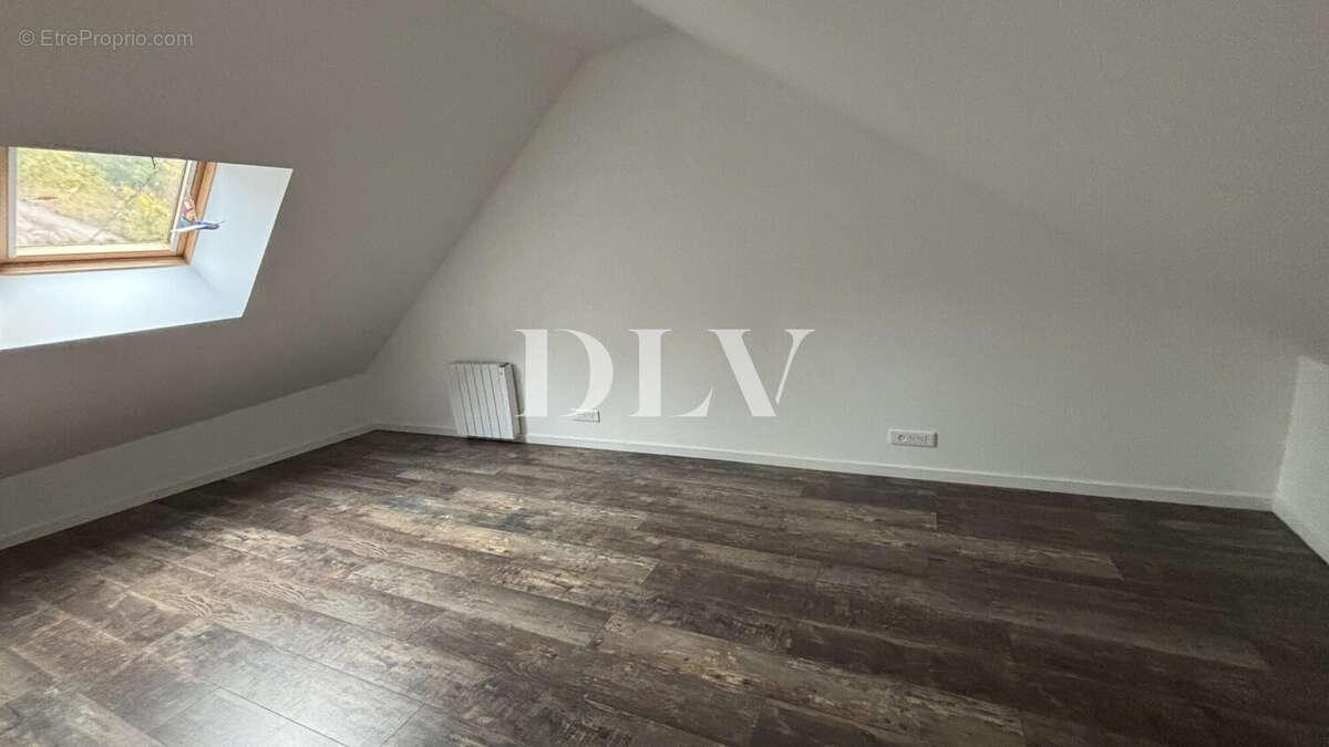 chambre maison principale - Maison à PITHIVIERS