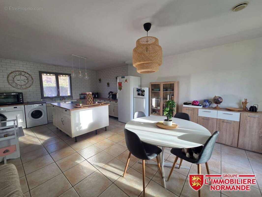 Maison à HONDOUVILLE