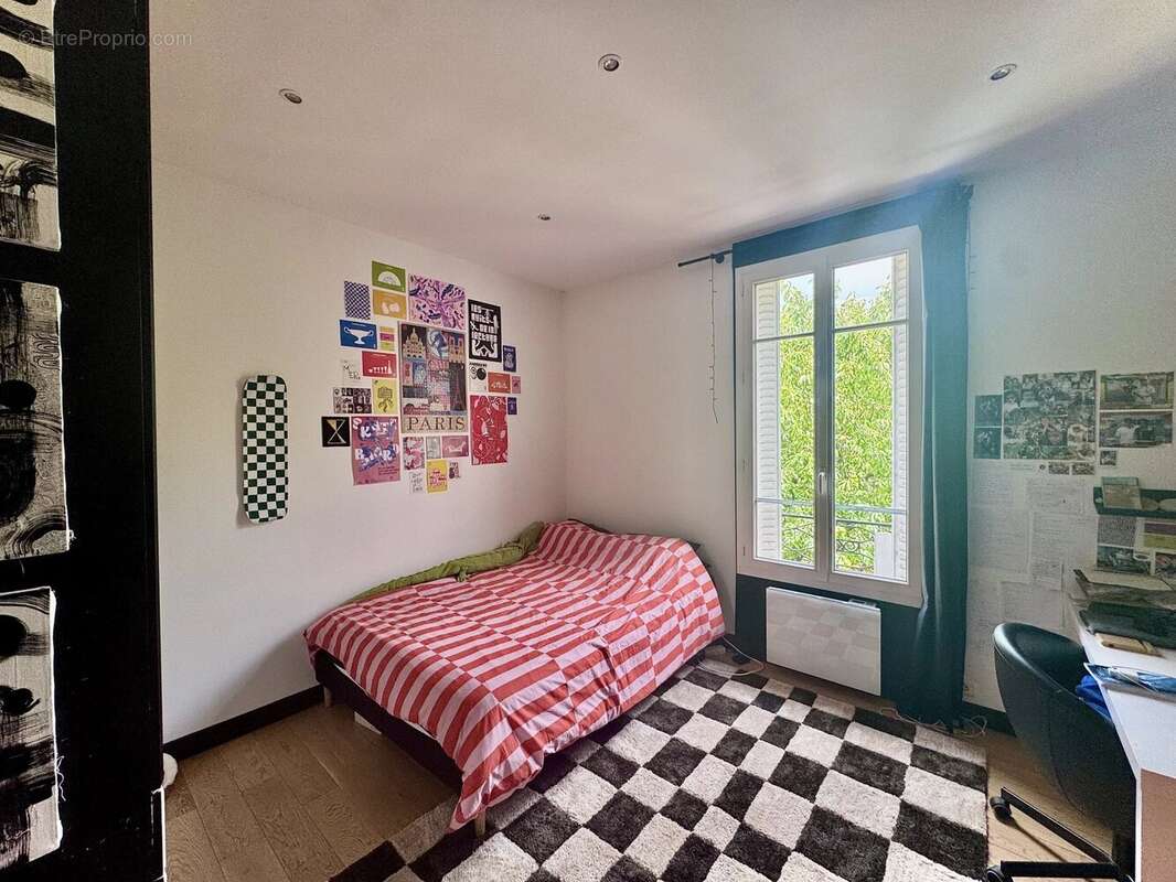 Appartement à SURESNES