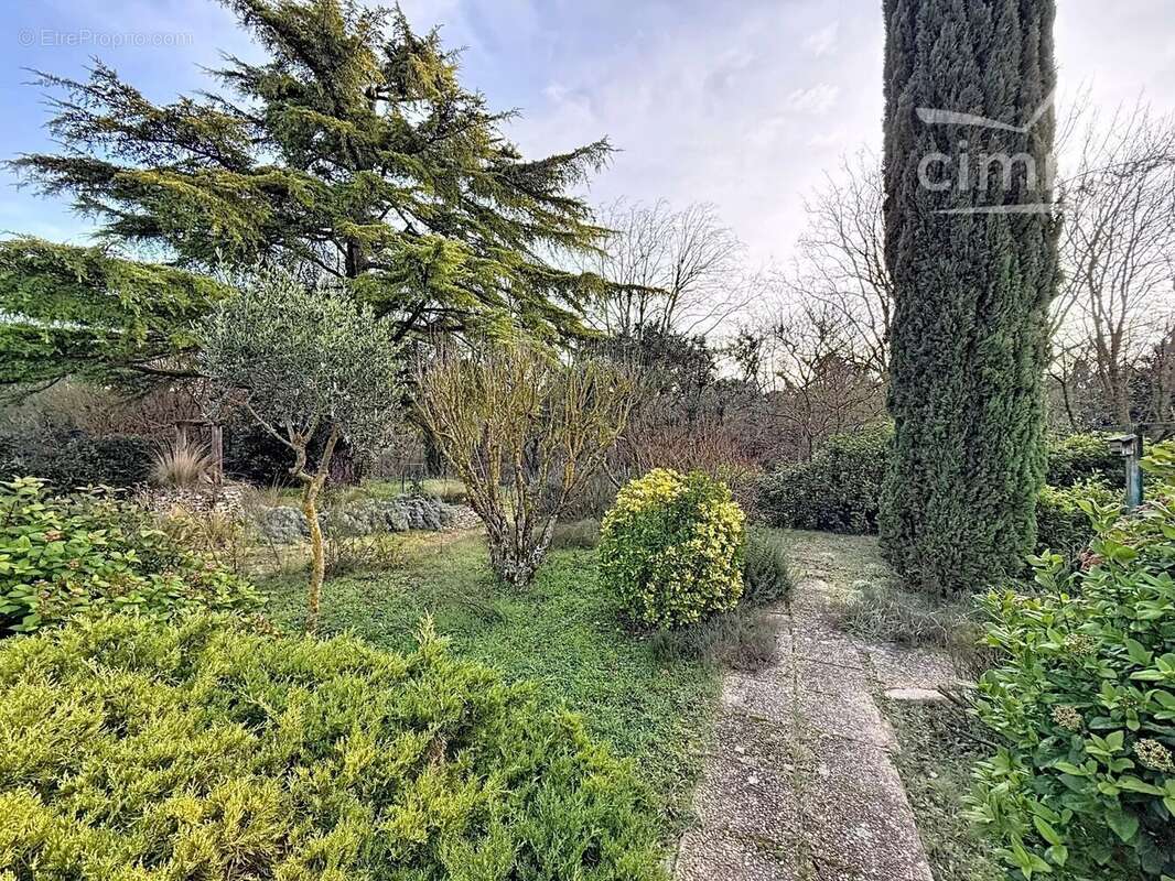 Maison à PERNES-LES-FONTAINES