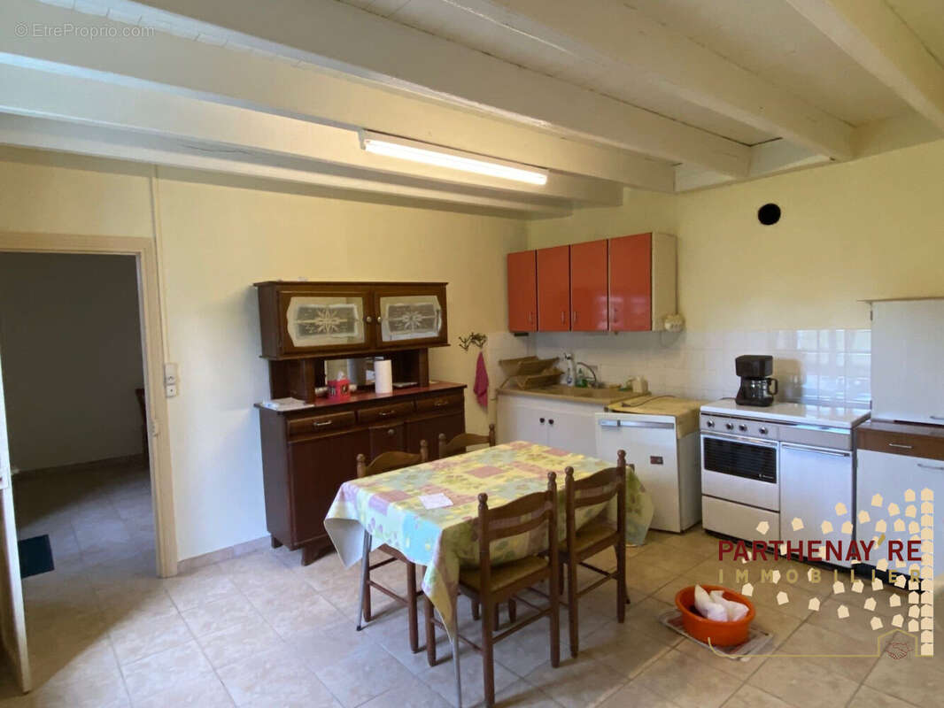 Maison 86 m² à Le Tallud  - photo 8
