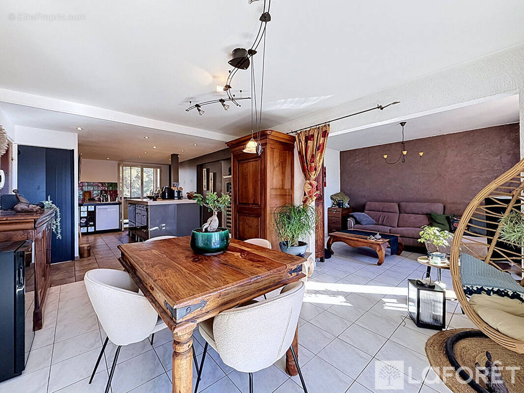 Appartement à HYERES