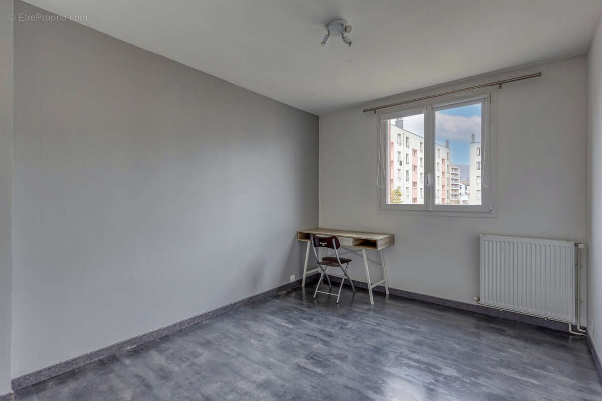 Appartement à FONTAINE