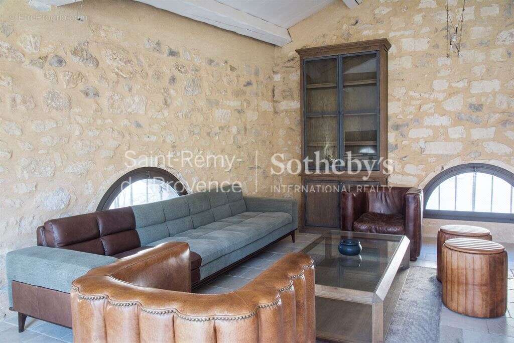 Maison de charme avec piscine au cœur de Maussane-les-Alpilles - photo 9