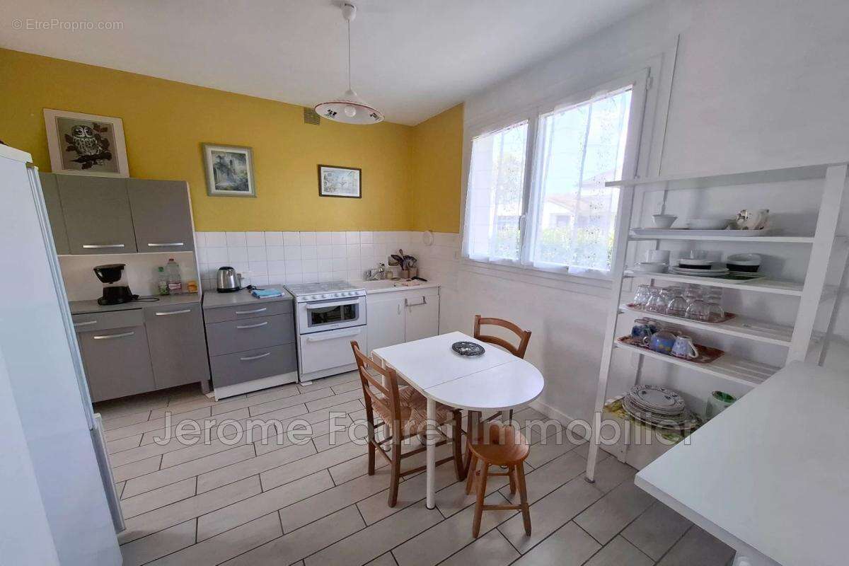 Maison à EGLETONS