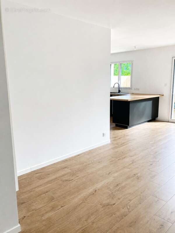 Maison de plain-pied de 102 m² LANNILIS (29) - photo 7
