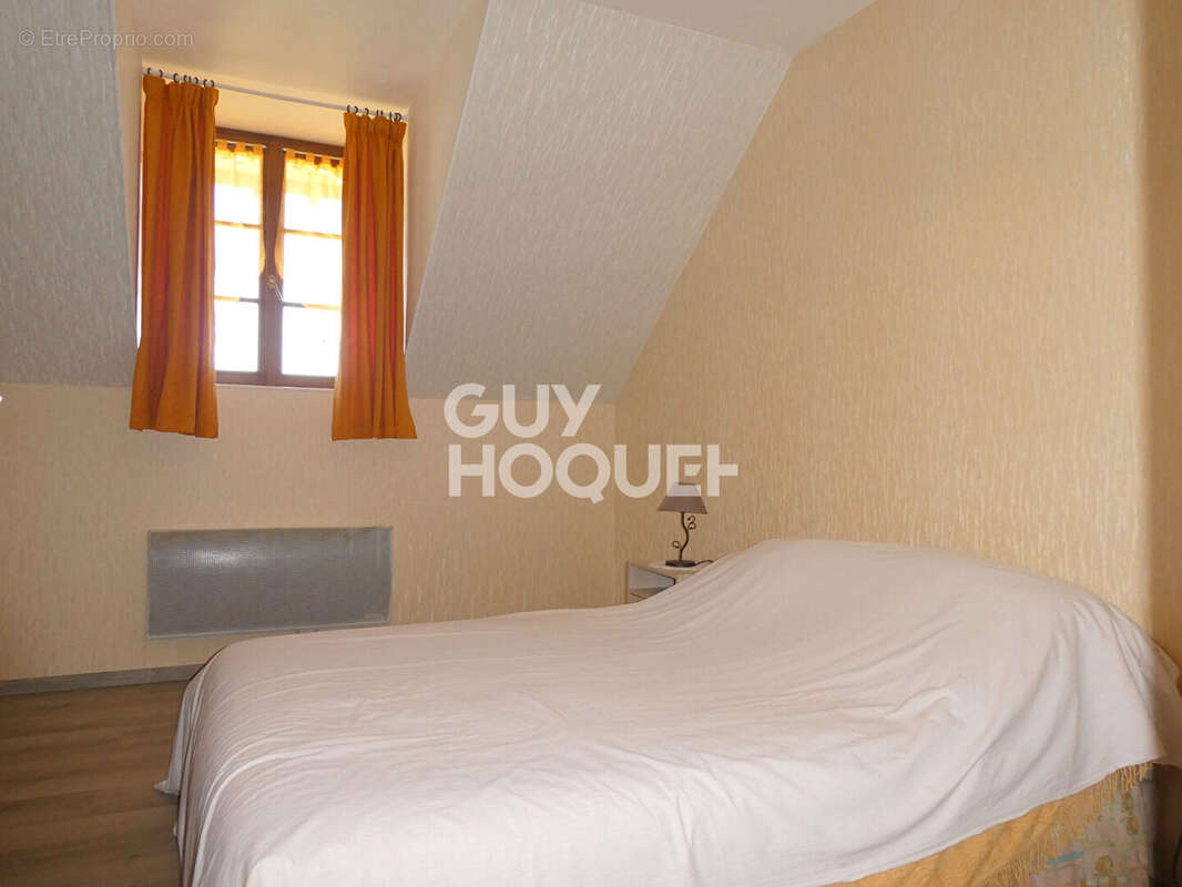 Maison à CHEMILLY-SUR-YONNE