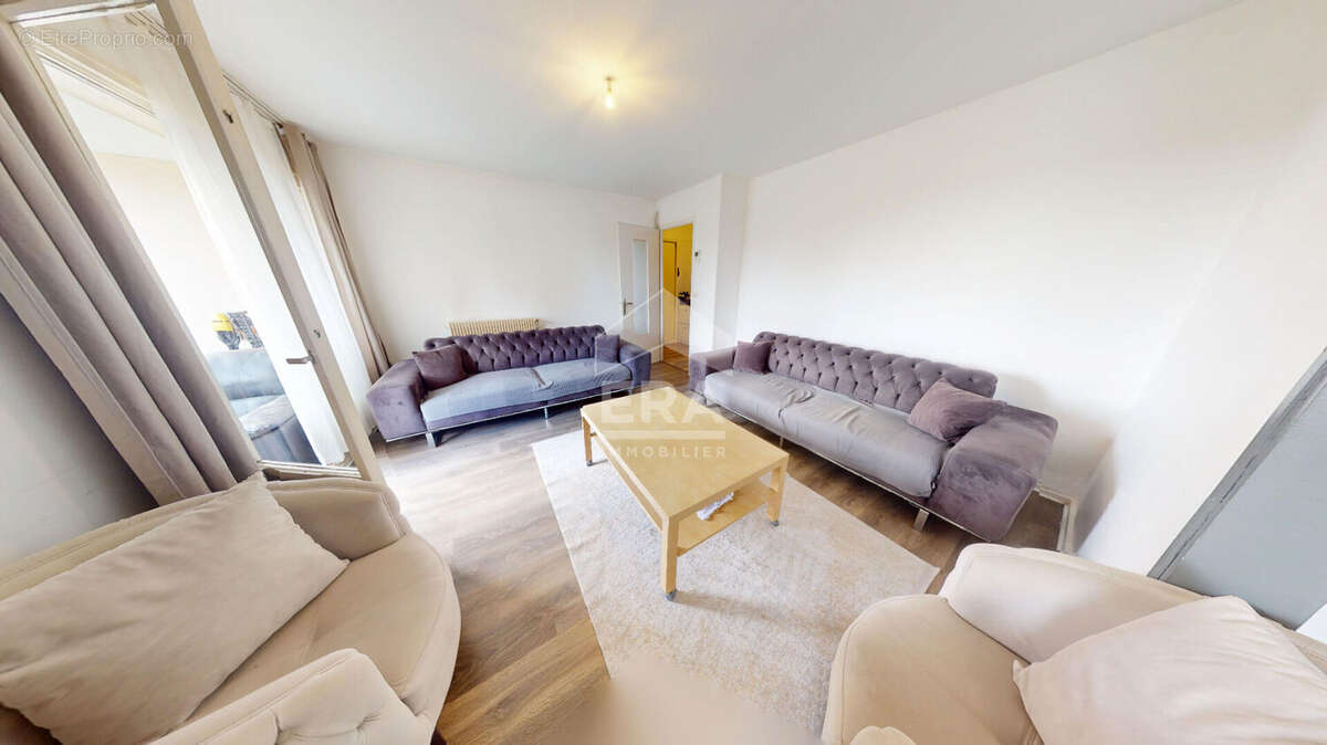 Appartement à LAGNIEU