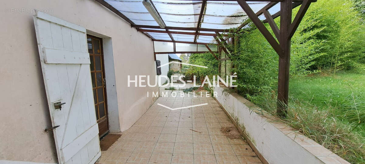 Maison à SAINT-HILAIRE-DU-HARCOUET
