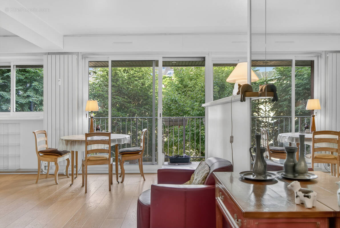 Appartement à PARIS-15E