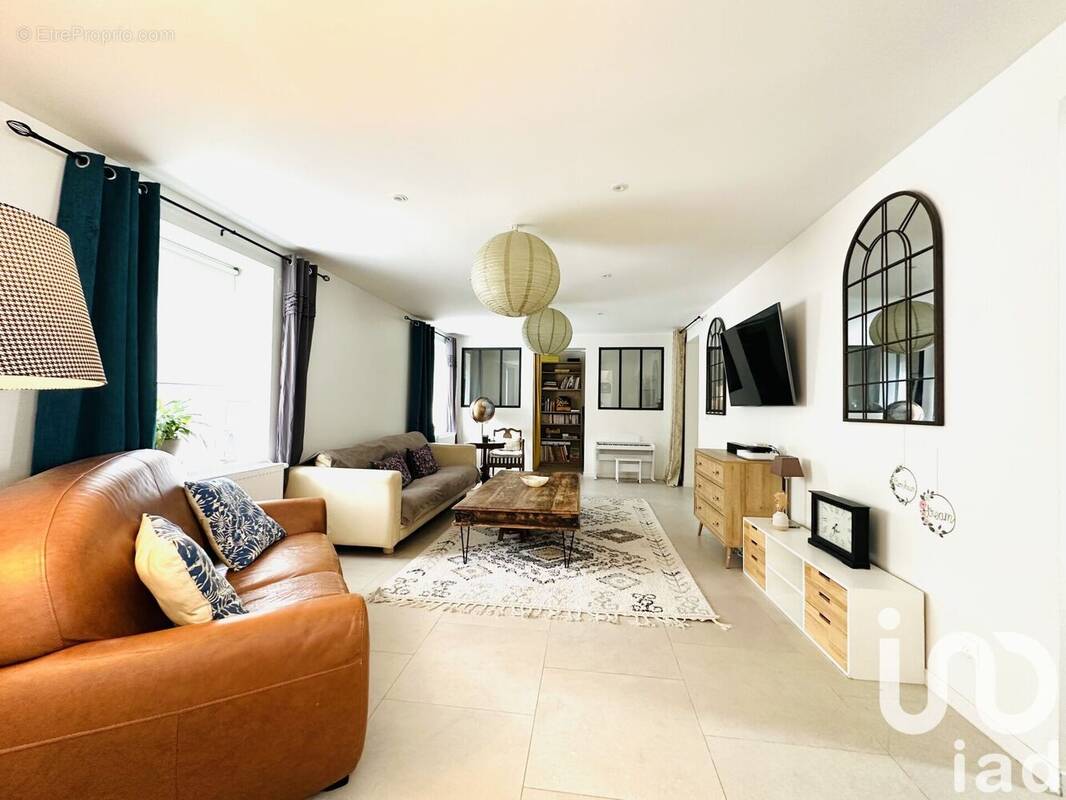 Photo 1 - Maison à ETRECHY