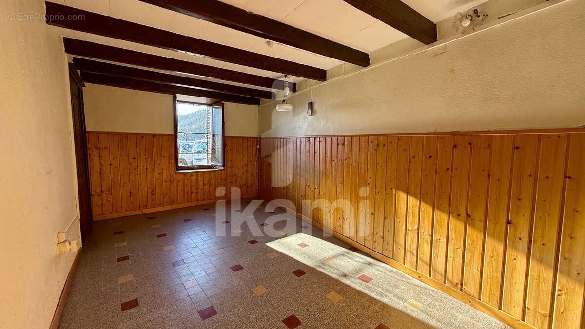 Maison à ENTREMONT-LE-VIEUX