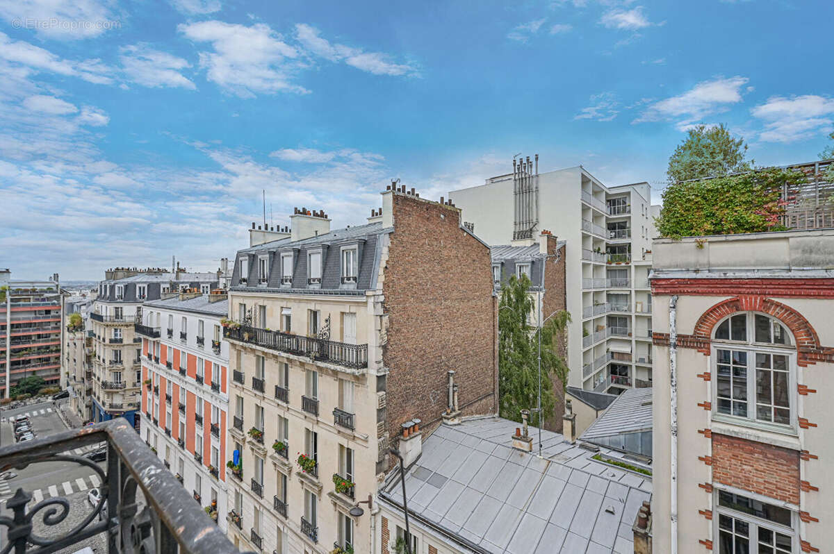 Appartement à PARIS-18E