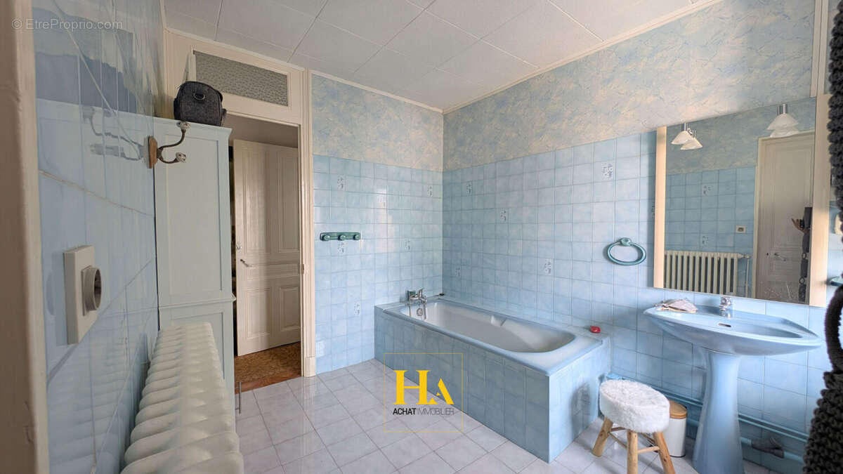 Maison à ROMANS-SUR-ISERE