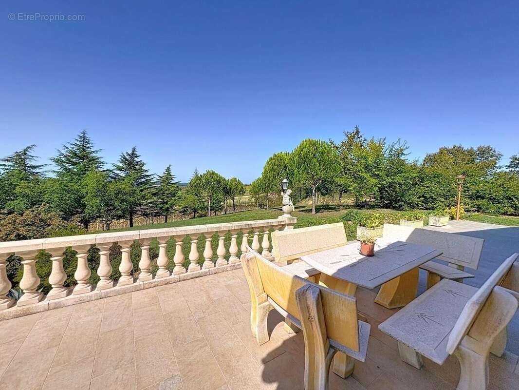 Photo 3 - Maison à COURRENSAN