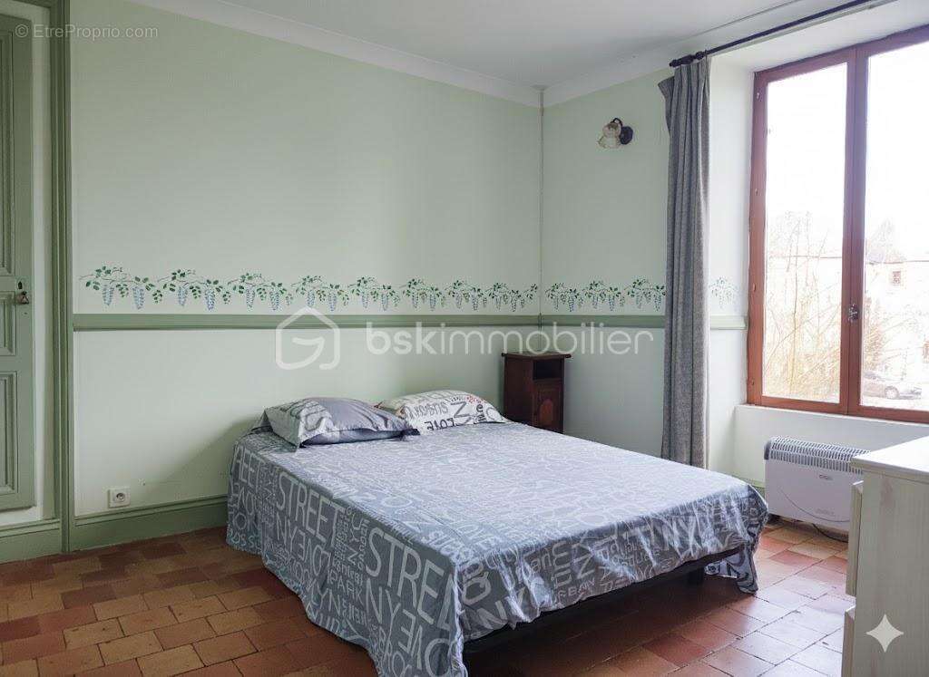 Maison à FRESNAY-SUR-SARTHE