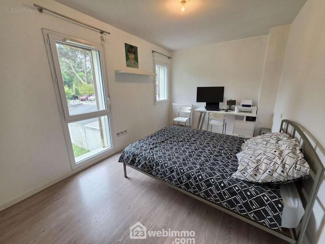 L'espace nuit composée d'une chambre de 13.6 m²