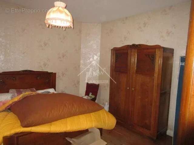 Maison à VARENNES-SUR-ALLIER