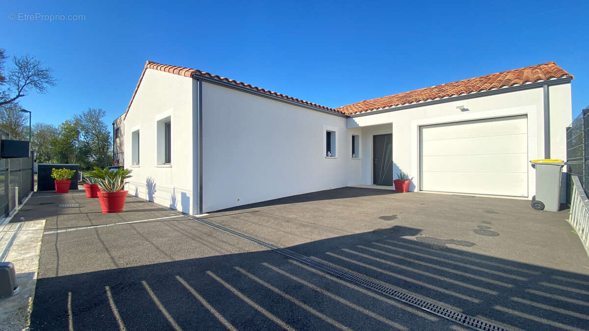 Maison à SAINT-VINCENT-SUR-JARD