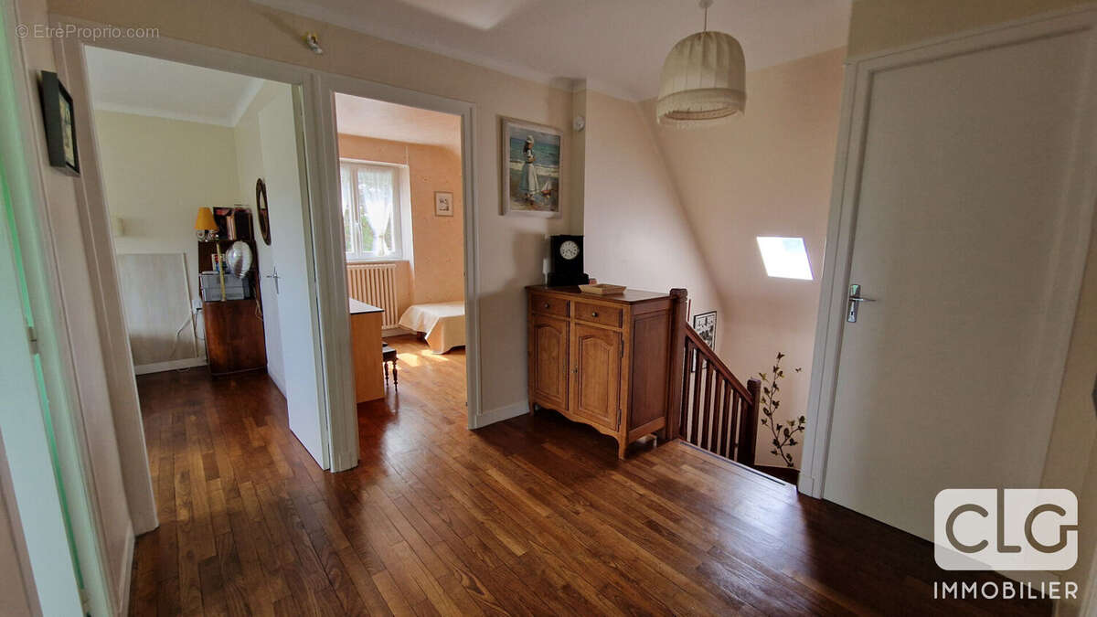 Maison à COMBRIT