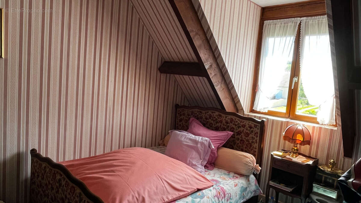 Maison à JUSSY